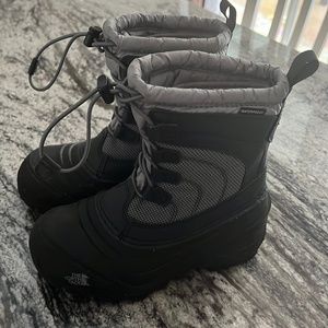 Boys size 12 The North Face snow boots